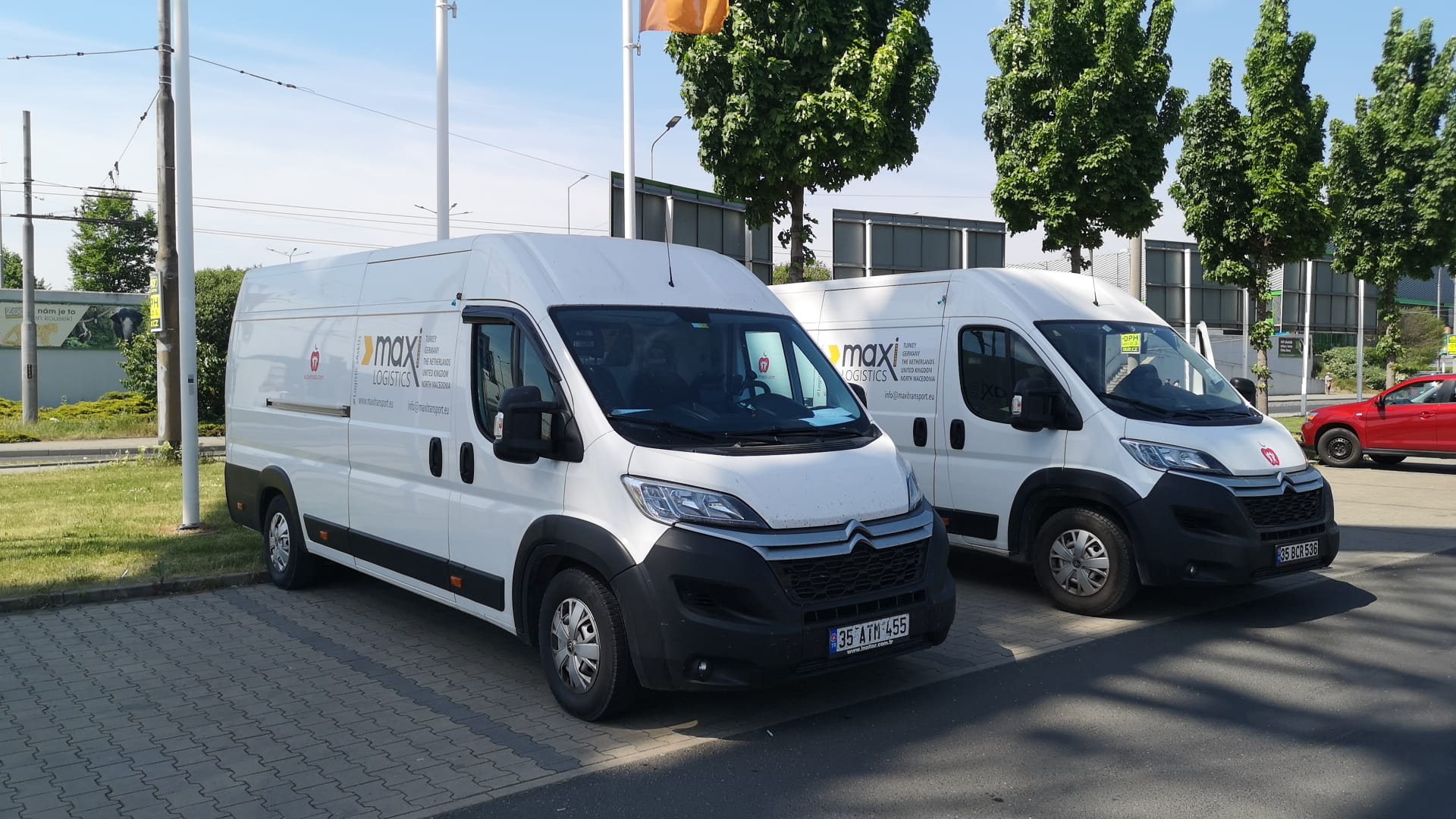 Express Minivan & Lorry Transportation